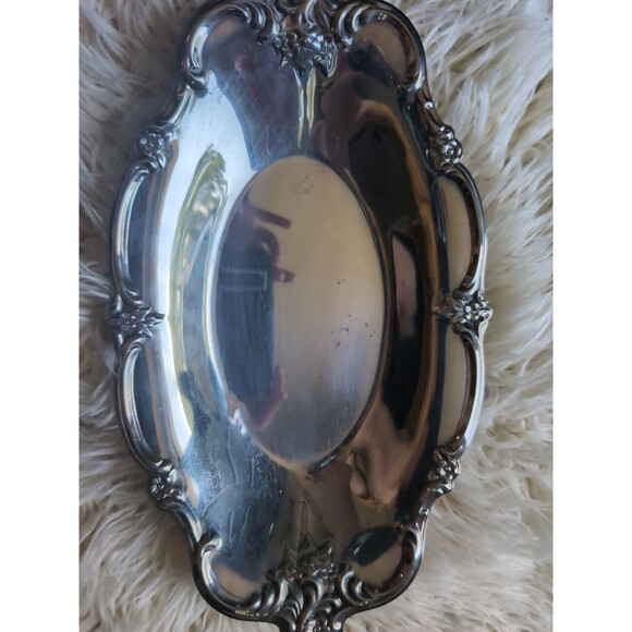 INTERNATIONAL SILVER COMPANY HAND KRAFTED 13" X 8" Silver Oval Platter - Picture 2 of 7